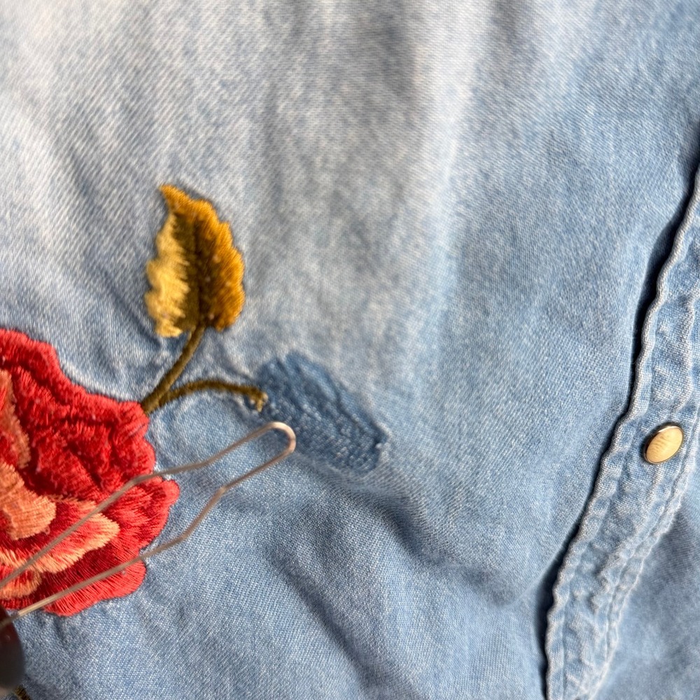 Driftwood Olivia Embroidered Denim Western Shirt LRG Floral Butterfly Pearl Snap - Picture 6 of 12